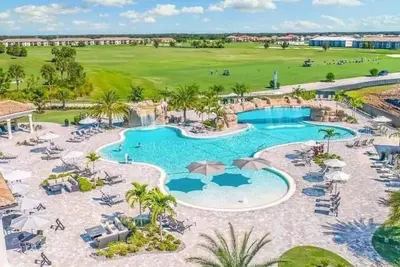 Image de Luxury Condo in Upscale Lakewood National Golf Community\nExperience the Best