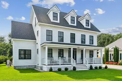 Image de Brand New Luxury Modern Farmhouse in Downtown Ogunquit - Walk to Beach!