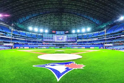 Image de Steps away from Cn Tower - Cozy Condo w/ Pool and Gym! Perfect Downtown location