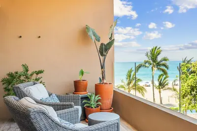 Image de Mar - Manta Morada: Exquisite Beachfront Condo with Pool