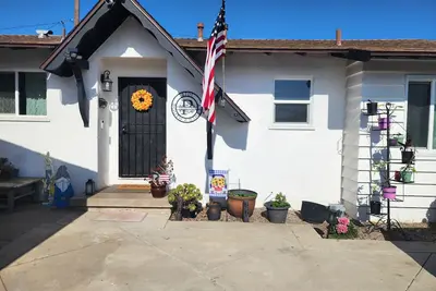Charming 3-bedroom house in fabulous Oxnard with WiFi