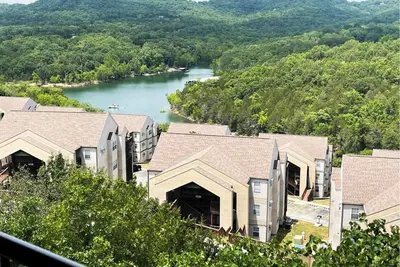Image de Spacious 4-bedroom penthouse condo in beautiful Branson with Lakeview
