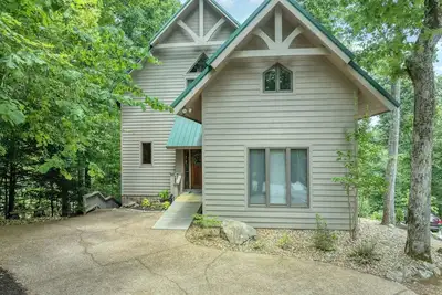 This Amazing home has much to offer, spacious rooms & and a hot-tub for relaxing