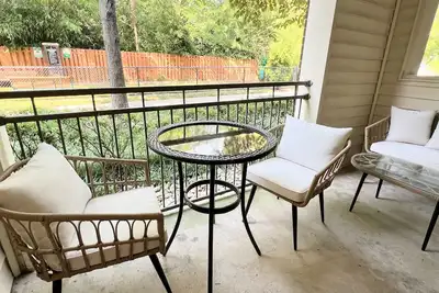 Image de Chic Cozy Retreat