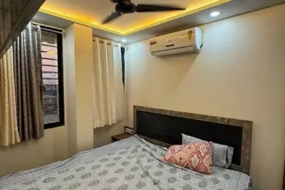 Image de 2 rooms Vijay homestay shared 3bhk apartment\n\n