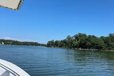 Image de Charming studio apartment water front on Cranes Creek Just off Ingram Bay