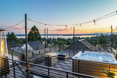 Image de Comfortable Home in the Heart of West Seattle
