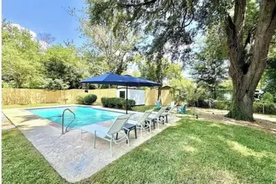 Image de The Poolside Paradise Retreat