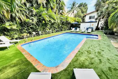 Image de Homely Studio w/ Sofa Bed & Pool Access