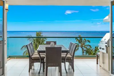 Image de Maui Resort Rentals: Honua Kai – Incredible 6 Bedroom Oceanfront Gem, Over 4200 combined Sq. Ft. w/ Built-in Viking B. B. Q. !