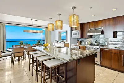 Image de Maui Resort Rentals: Honua Kai – Incredible 8 Bedroom Oceanfront Gem, Over 6000 Combined Sq. Ft. w/ Built-in Viking B. B. Q. !