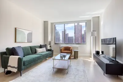 Gorgeous Upper East Side 1br w/ Gym nr Met Museum, by Blueground