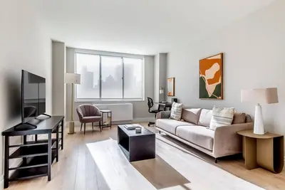 Sleek Ues 1br w/ Elevator, Gym & Pool, nr Central Park, by Blueground