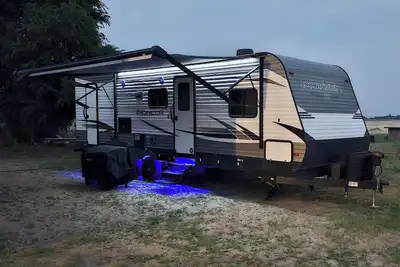 Image de Cozy Rv in the quiet countryside outside of Peyton with Ac, WiFi