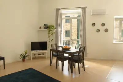 Image de Bright apartment in the historic center of Palermo, 5 minutes from the Cathedral