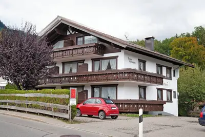 Image de Appartement de vacances 'Obermaiselstein' avec vue sur la montagne et terrasse privée
