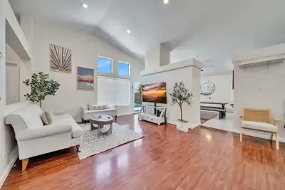 Image de @Marbella Lane - 4br Lavish Castle Retreat