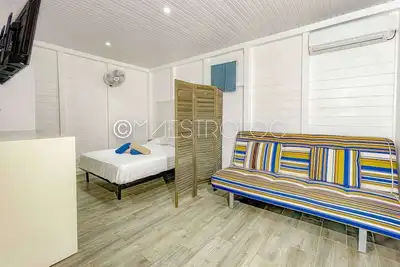 Gîtes Arc-en-ciel - Studio Jaune lumière