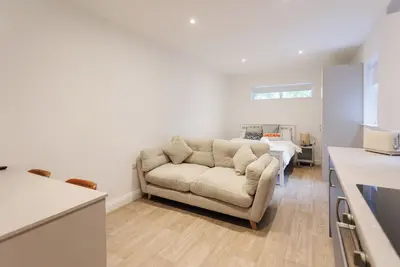 Brand New Boutique Apartment Sleeps 2
