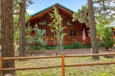 Image de Two Bears Cabin (Cabin 162)