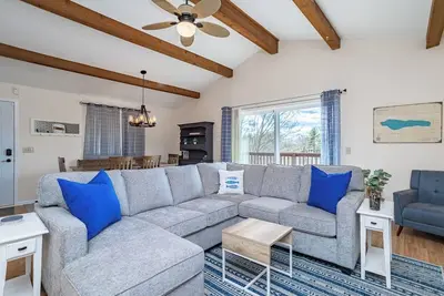 Image de Private 3br Lakefront | Firepit + Kayaks | Near Wi Dells