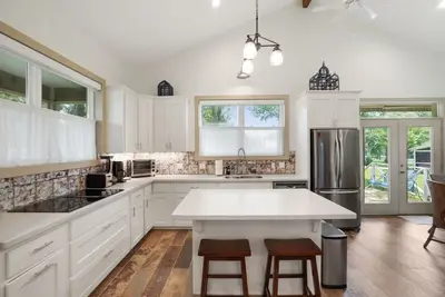 Image de Tranquil Farmhouse Retreat with Scenic Views!