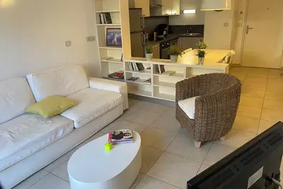 Image de Appartement climatisé 50m2 au centre du village de Porquerolles