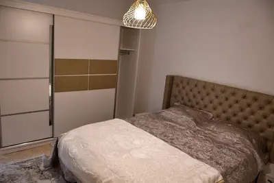 Image de 2- bedroom apartment in fabulous Prishtina with Air conditioner, WiFi, Kitchen