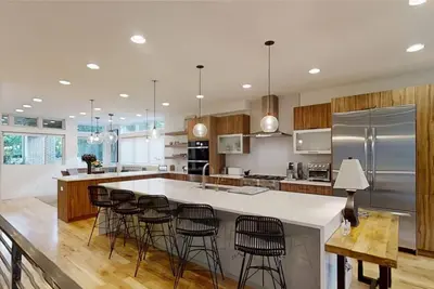 Image de Luxury Denver Townhome w/ Golf Simulator & Sunset Rooftop Deck