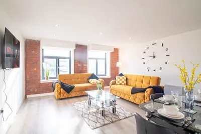 Image de Confort-Appartement-Salle de bain privée séparée-Vue sur Rue-Free street Park. . .