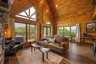 Image de Mtn View/Hot Tub • Near Pf Parkway • Gatlinburg • Gsmnp