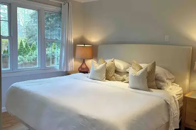 Image de Southampton 3-bedroom walking distance to bay- complimentary beach pass