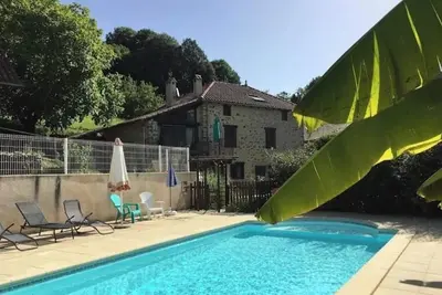 Image de Le Clos Marie - Grand gîte avec piscine et terrain clôturé de 2500 M2 privé