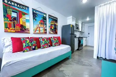 Image de Studio Apt 4b, Oceanview + Pool, Near Beach @ Paradise Point Barbados