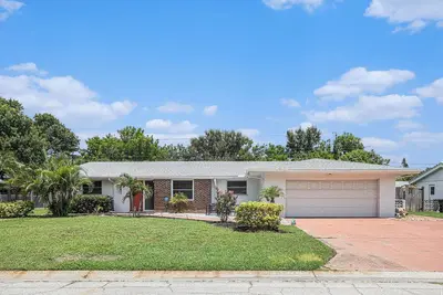 Image de Relaxing Pool Retreat-Bradenton\/Screened Pool & Ping Pong Table