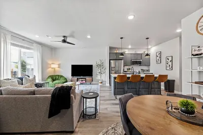 Image de Cozy & Brand New Home By Boise Airport!