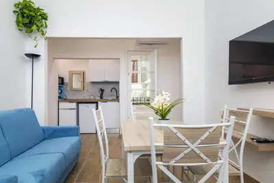 Image de Appartement \"Good Vibes Home\" avec balcon, Wi-Fi et climatisation