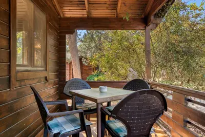 Image de Null 'Entre Viejos Olivos 2' avec vue sur la montagne, piscine partagée et climatisation