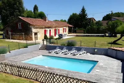 Image de Maison de vacances 'In Perigord' avec piscine privée, terrasse partagée et Wi-Fi