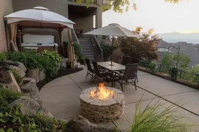 Image de New! Paragliding Paradise | Hot Tub | Grill | View