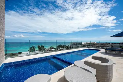 Image de Luxurious Condo w\/Rooftop pool Near Beach and 5th Avenue