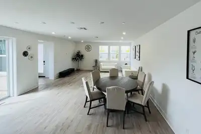 Image de brand new 3-bedroom house in the great park in Irvine