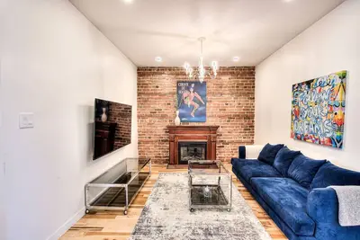 Image de Beautiful 3br in Montreal famous Saint Catherine