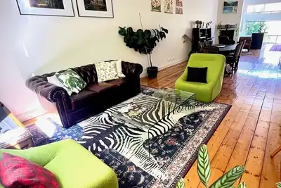 Image de Prime Location | Art, Food & Markets at Your Door | Strong Wi-Fi | Parking | A/C