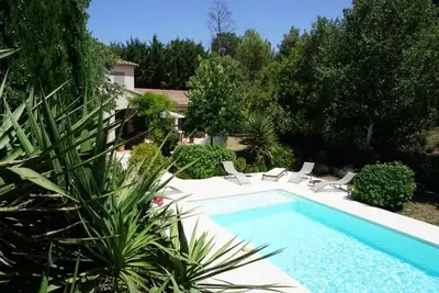 Villa de charme dans un écrin de verdure