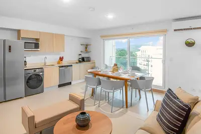 Image de Upstay New 3br Condo w Breathtaking Mountain views
