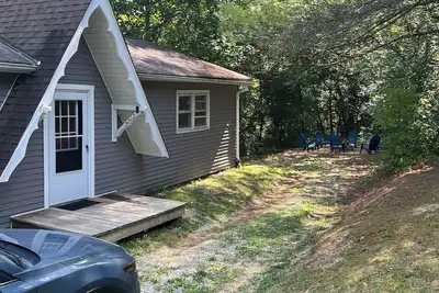 Image de The Burrow at Burr Oak - 3 Br 2 Bath Perfect Getaway Cabin