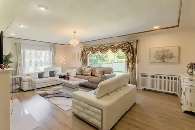 Image de Spacious 4bd Family Home in Shaughnessy! \nSTR License: 25-158069