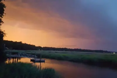 Image de Cozy Tidal Creek Retreat- 3 Bedrooms with Bunk Beds