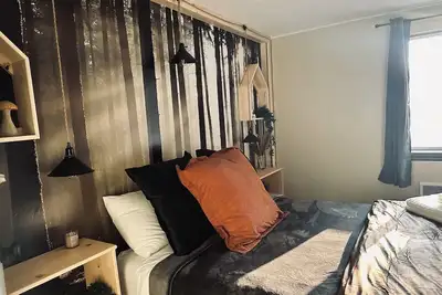 Image de Faerie Hollow- whimsy, backyard, great kitchen!